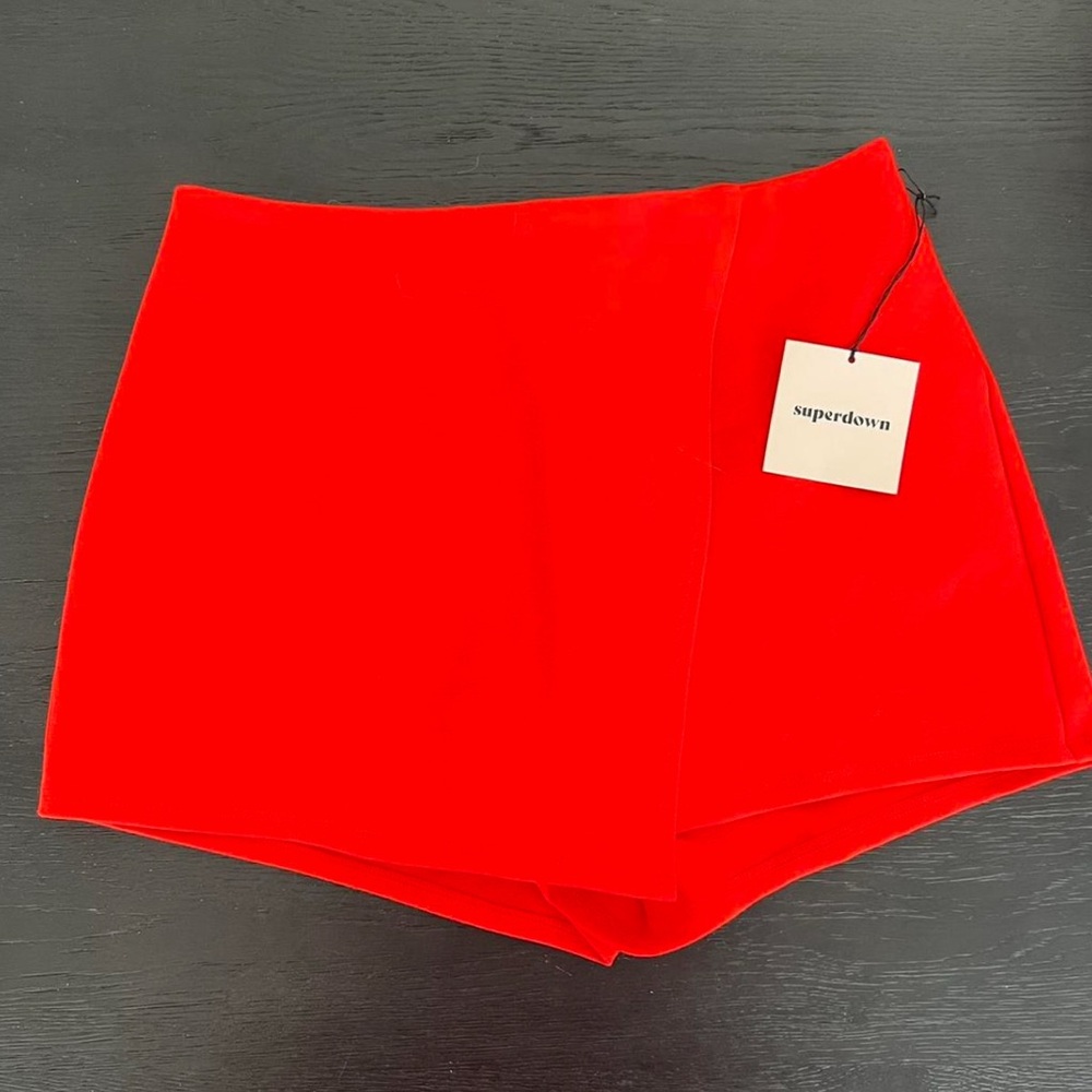 Superdown Bold Red Skort